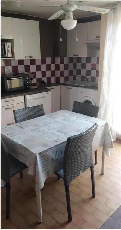 Appartement T2 Avec Piscine, Proche De La Plage Et Du Port Груиссан Экстерьер фото